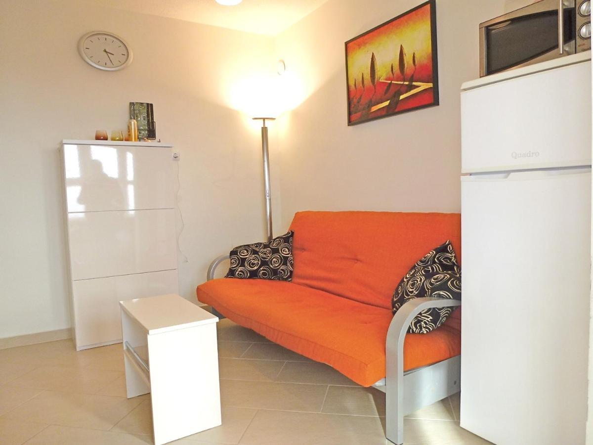 Apartment Honor Njivice Eksteriør billede